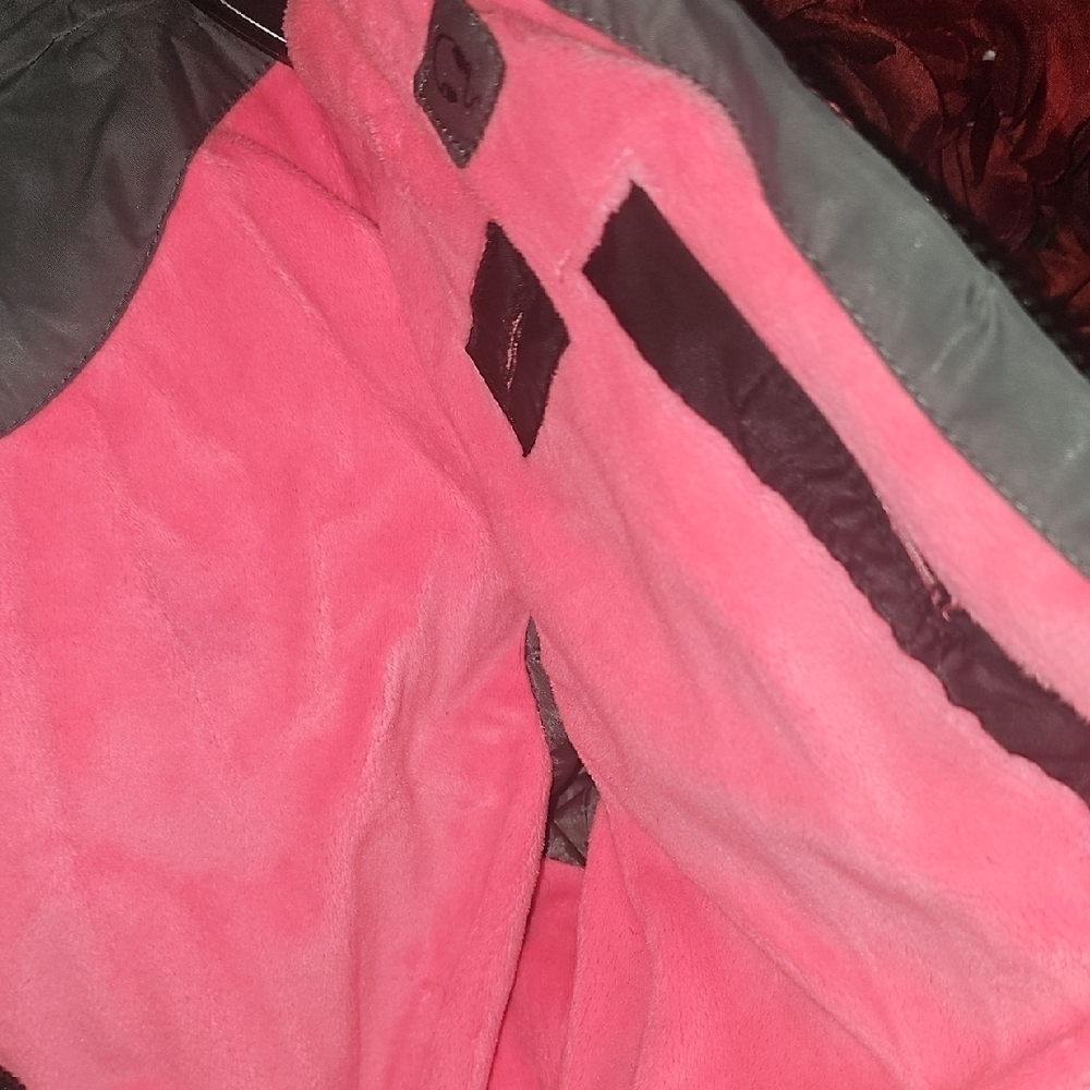 Champion Kids Puffer Jacket in Charcoal and Bright Pink Size Small (6/6X) - Picture 7 of 12